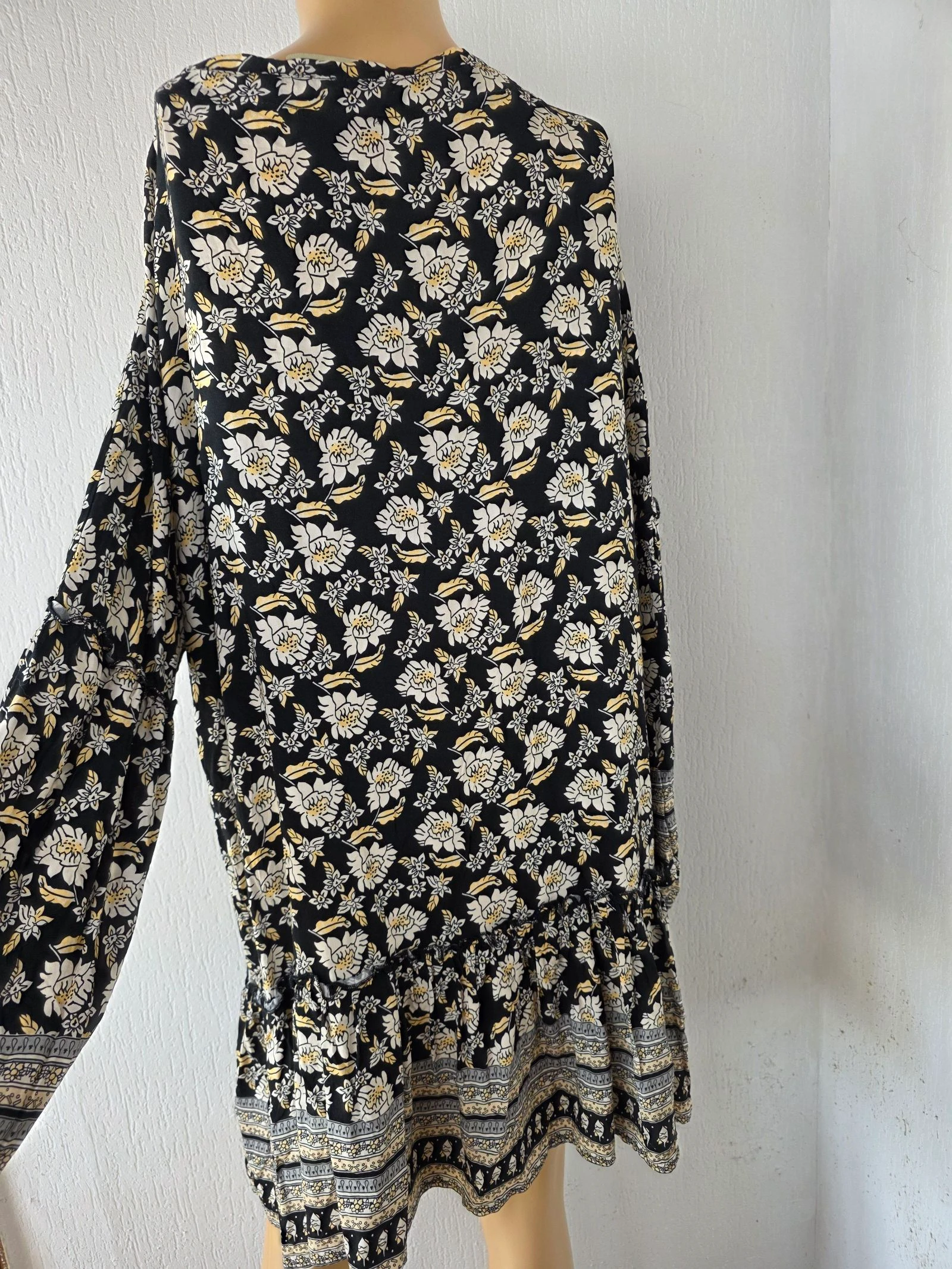 Vestido boêmio floral Chantal B tamanho único 36 ao 42/44 medidas descritivas – photo 6